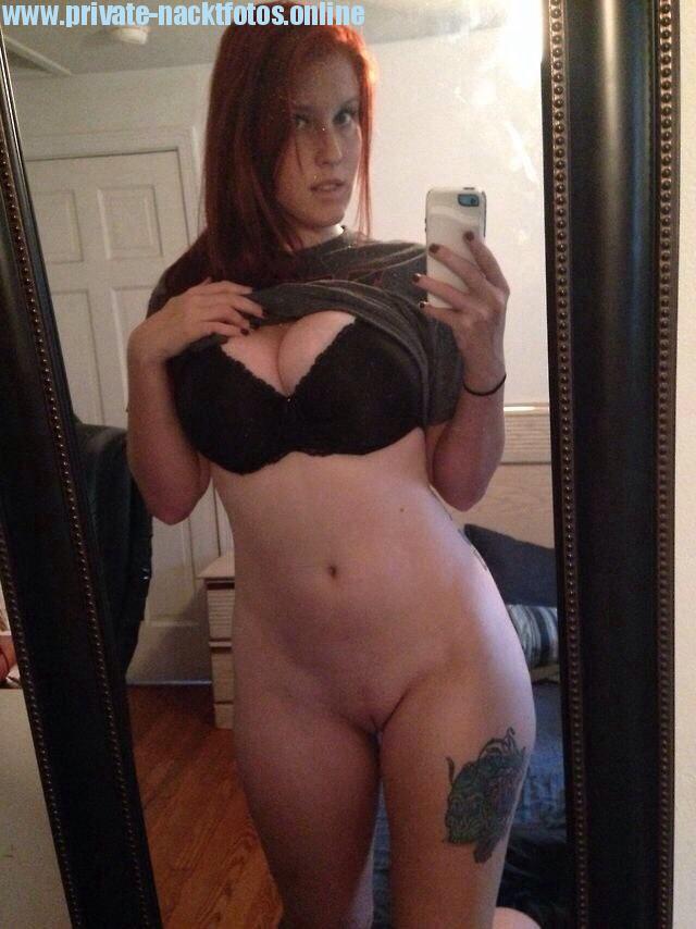 Big Tits Tattoo Schlampe Selfie Geile Sau
