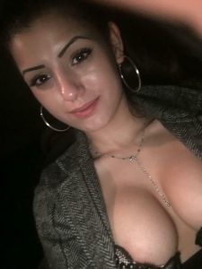Geiles Selfie Zeigefreidige Latina Freundin