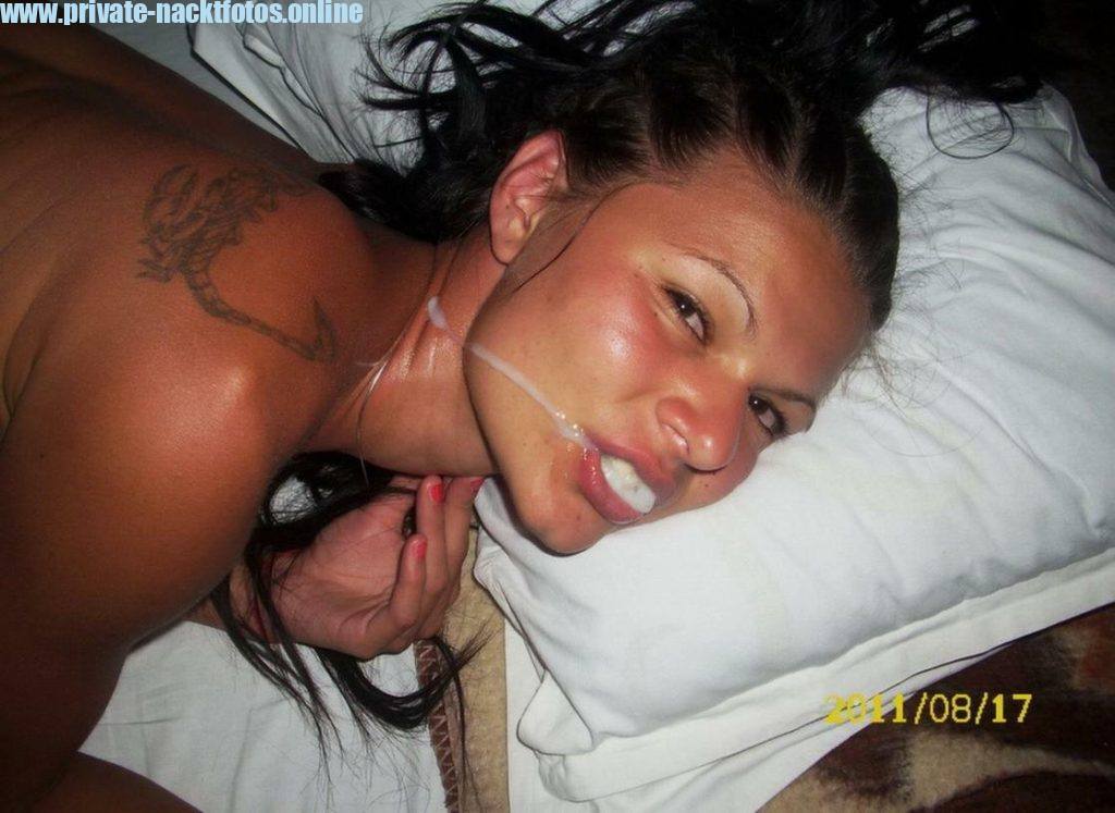 Carina Mit Frischem Sperma Im Mund